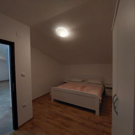 Apartman Ema เกรบัชติซา ภายนอก รูปภาพ