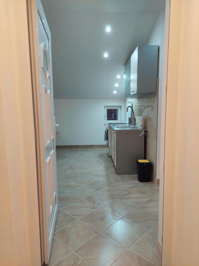 Apartman Ema เกรบัชติซา ภายนอก รูปภาพ