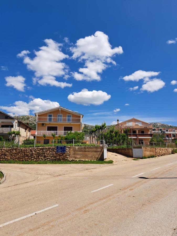 Apartman Ema เกรบัชติซา ภายนอก รูปภาพ